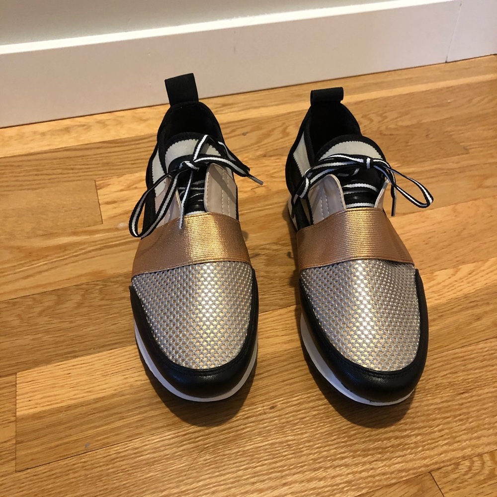 Steve Madden “Arctic” sneaker